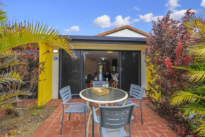Villa 24, Elliott Heads